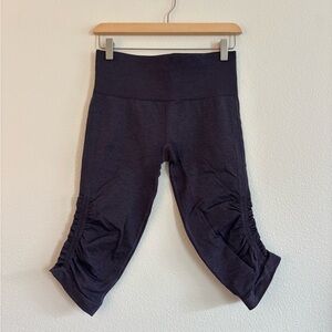 lululemon in the flow crop leggings size 6